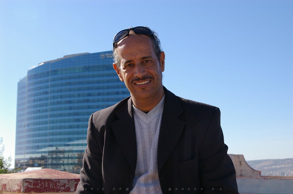 ORAN BOUALEM DEVANT LE SHERATON.JPG